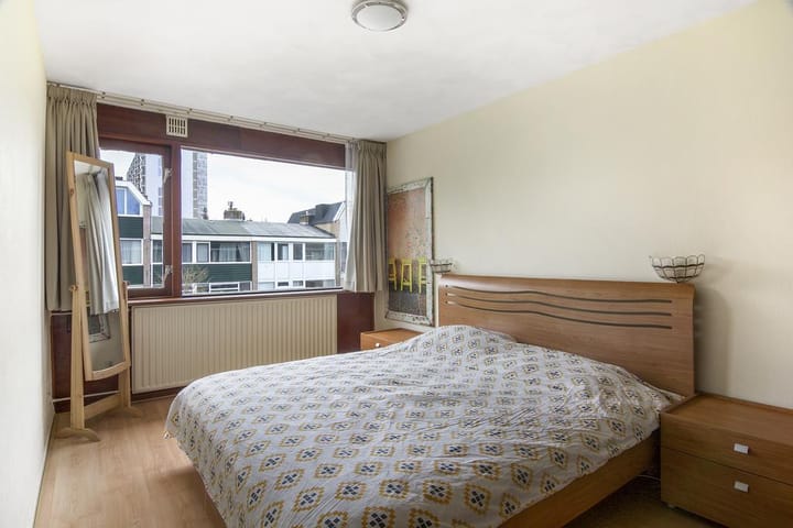 Tussenwoning te huur: Maarten Lutherweg 198, Amstelveen