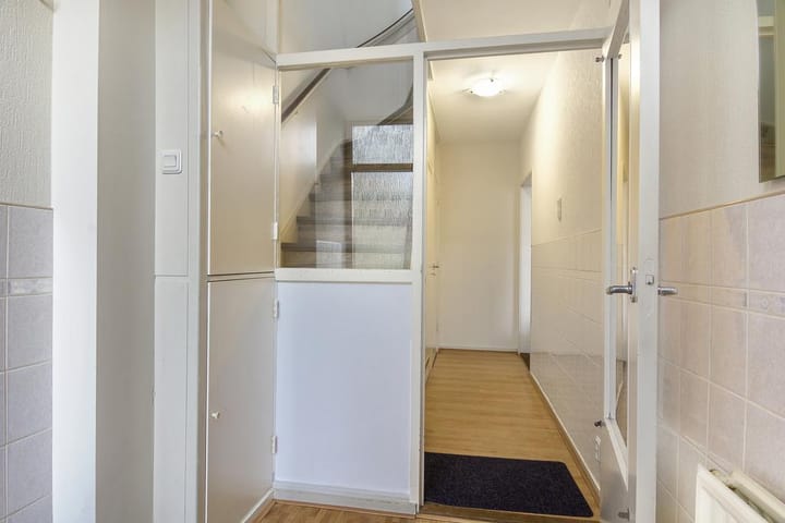 Tussenwoning te huur: Maarten Lutherweg 198, Amstelveen
