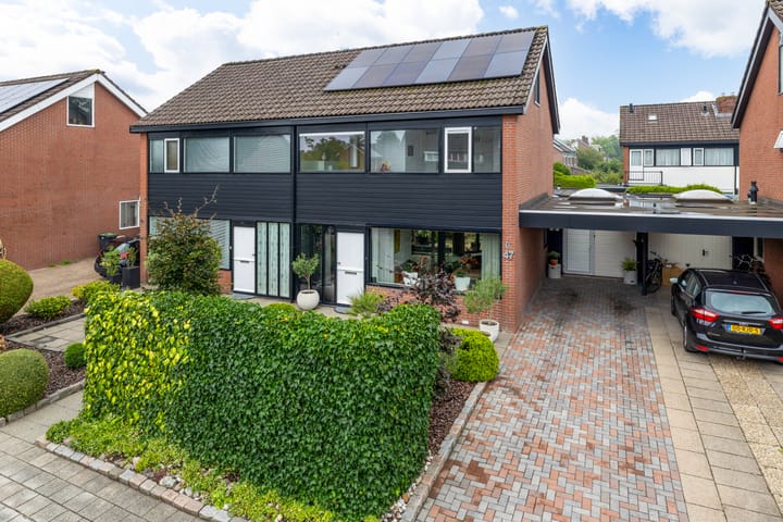 Tussenwoning te koop: Zuiderdwarsvaart 47, Drachten