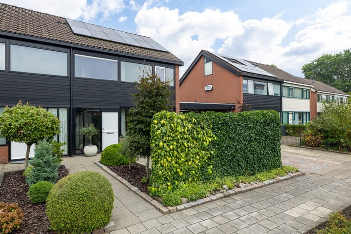Tussenwoning te koop: Zuiderdwarsvaart 47, Drachten