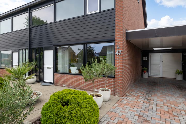 Tussenwoning te koop: Zuiderdwarsvaart 47, Drachten