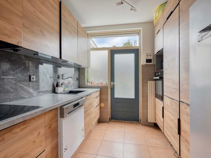 Tussenwoning te koop: Brommastraat 33, Tilburg