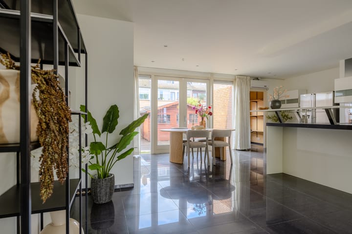 Tussenwoning te koop: de Deel 43, Kamerik