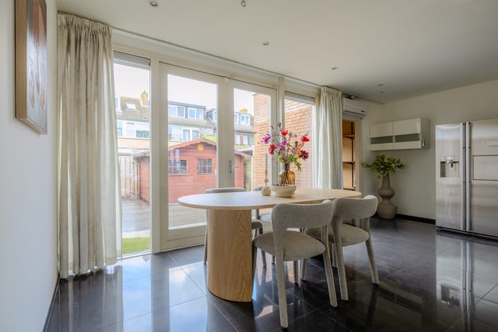 Tussenwoning te koop: de Deel 43, Kamerik