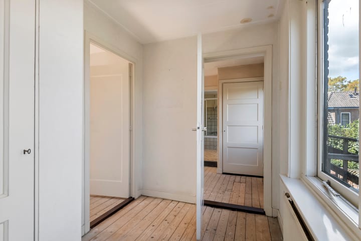 Tussenwoning te koop: Burgemeester Meslaan 2, Tiel