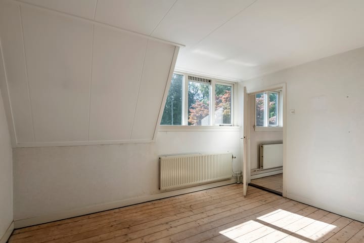 Tussenwoning te koop: Burgemeester Meslaan 2, Tiel