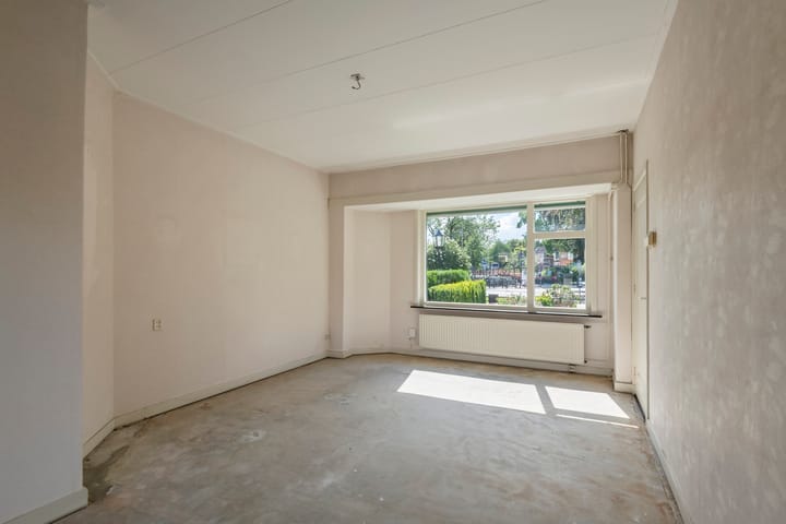 Tussenwoning te koop: Burgemeester Meslaan 2, Tiel