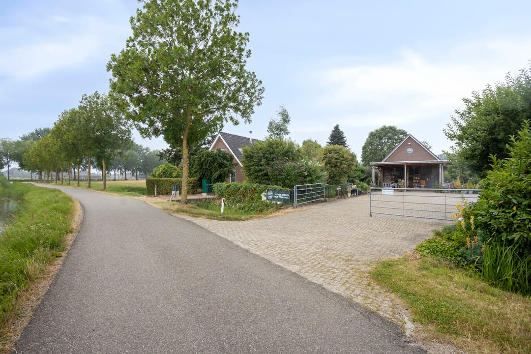 Photo 26 of Kerkstraat 1