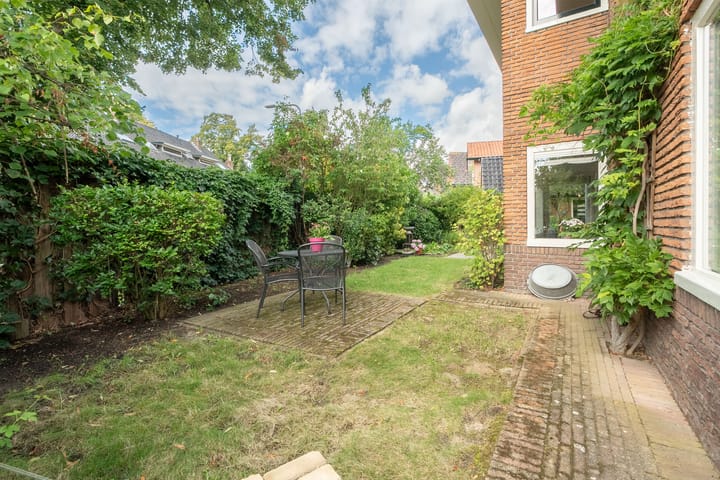 Hoekwoning te koop: Da Costalaan 1, Zeist