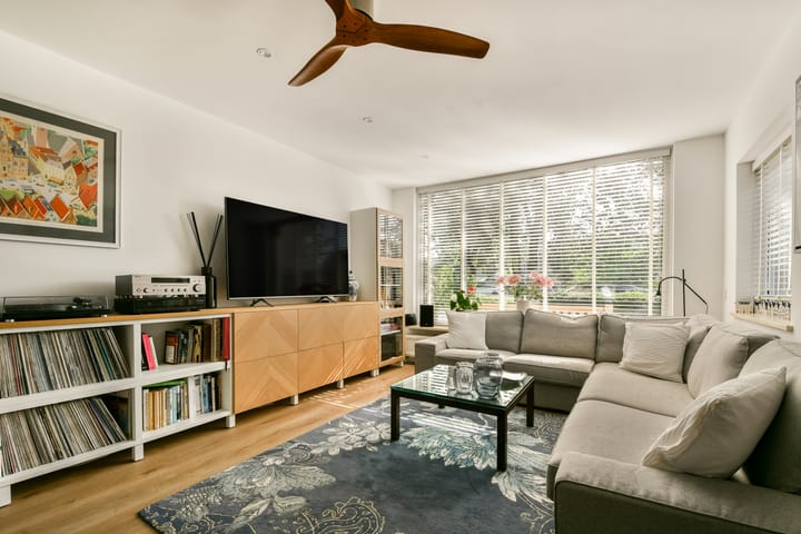 Hoekwoning te koop: Wilgenlaan 11, Amstelveen
