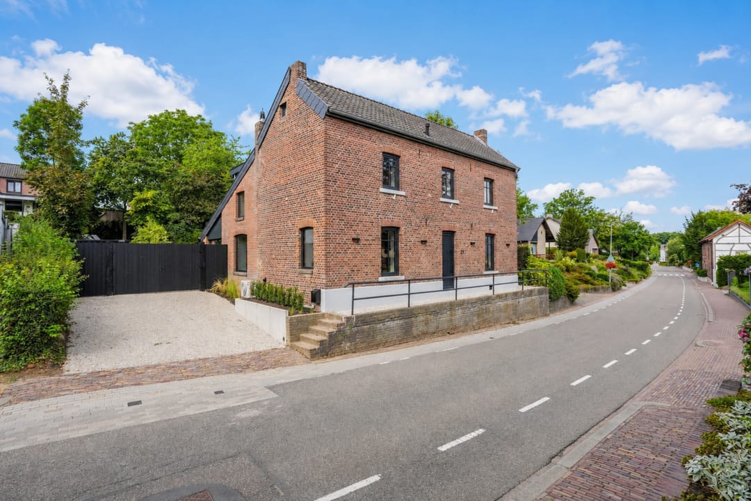 Photo 1 of Dorpsstraat 29