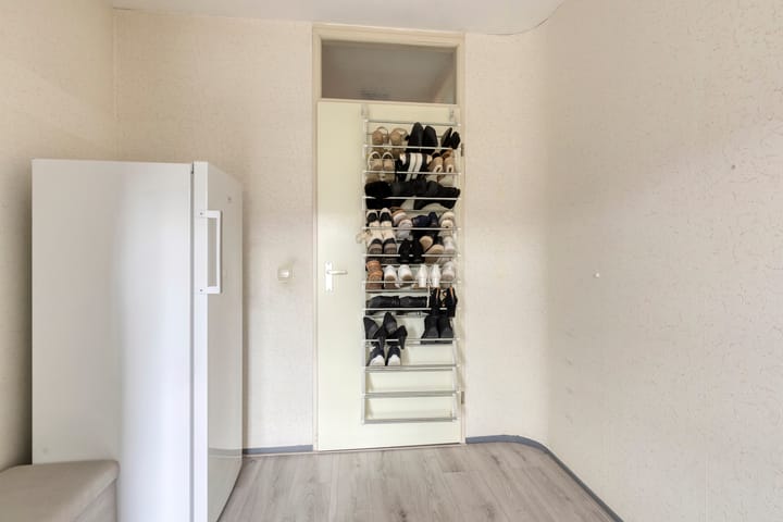 Tussenwoning te koop: Zilvermosstraat 85, Almere