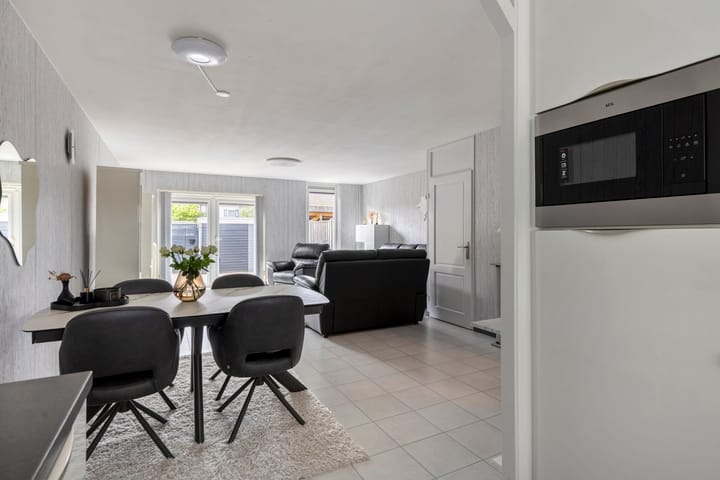 Tussenwoning te koop: Zilvermosstraat 85, Almere