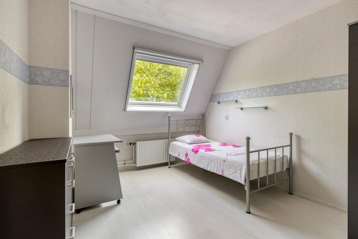 Tussenwoning te koop: Zilvermosstraat 85, Almere