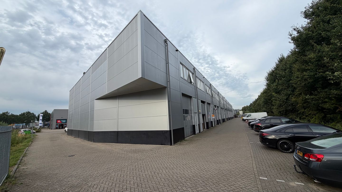 View photo 3 of Van de Reijtstraat 92