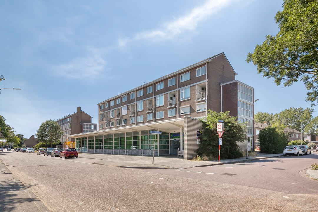 Photo 1 of Van Hogendorpweg 64