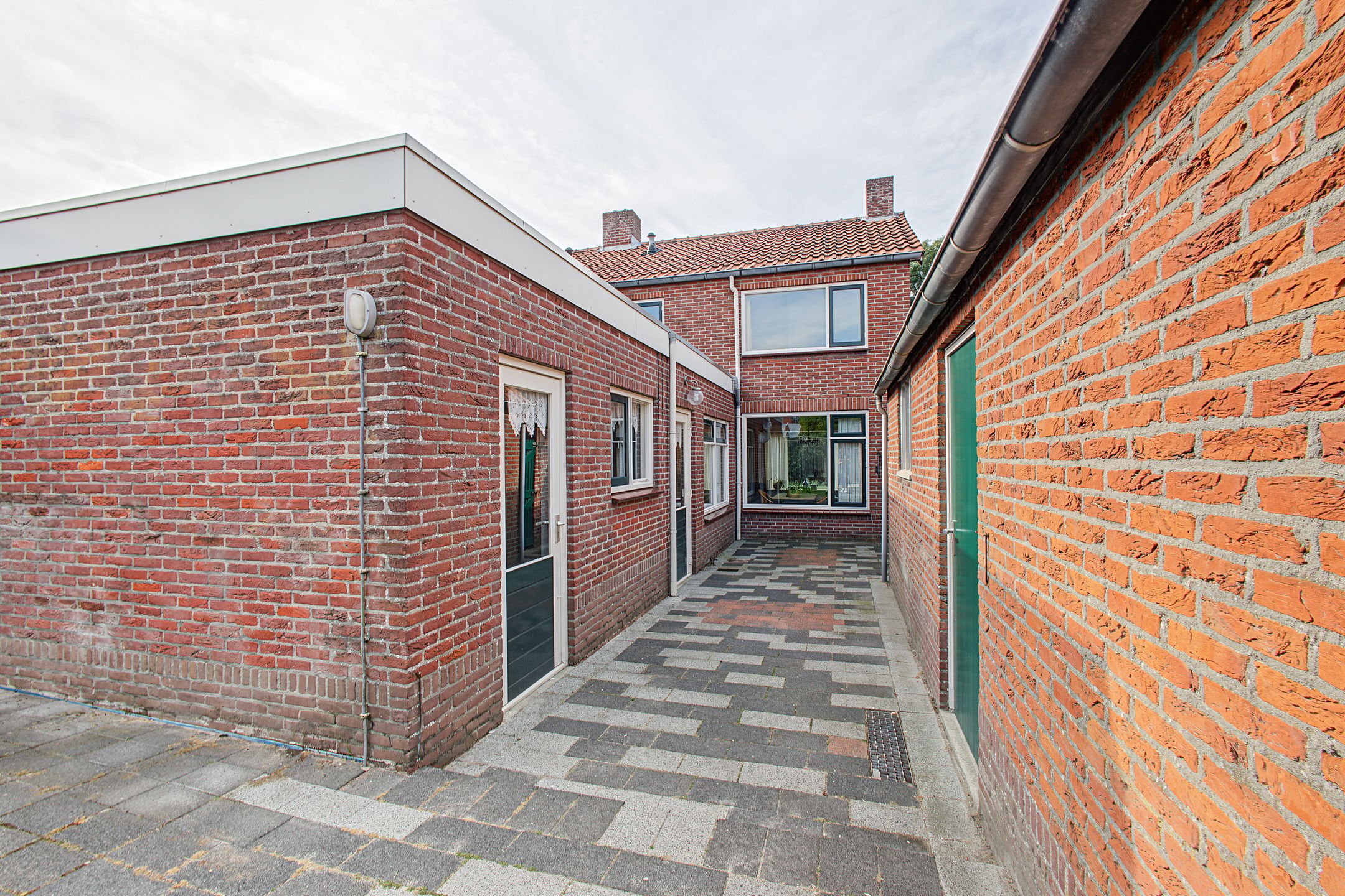 Photo 27 of Bossestraat 34-A