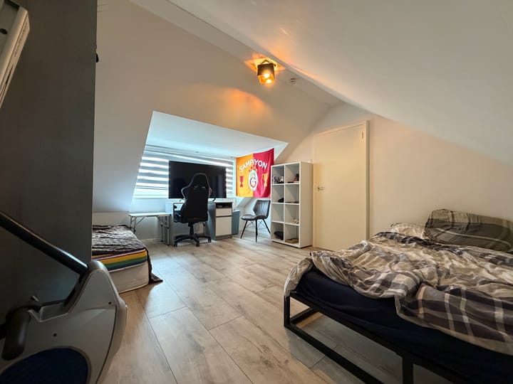 Tussenwoning te koop: Sportlaan 140, Purmerend