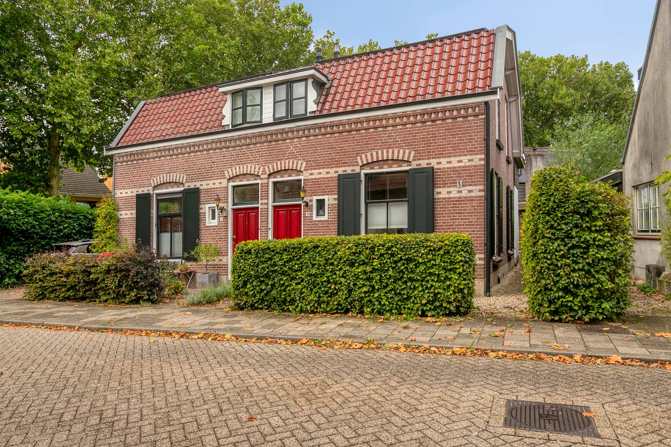 Prins Bernhardweg 19 