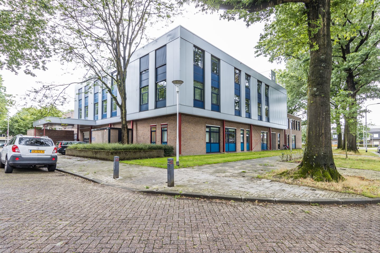 Bekijk foto 1 van Statenlaan 4