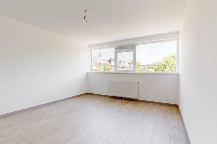 Hoekwoning te koop: Tsjaikovskilaan 44, Voorschoten