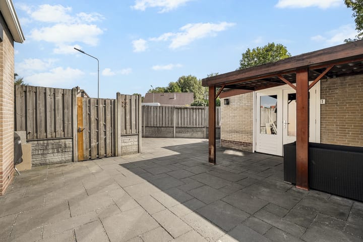 Hoekwoning te koop: Kleine Vest 1, Ooltgensplaat