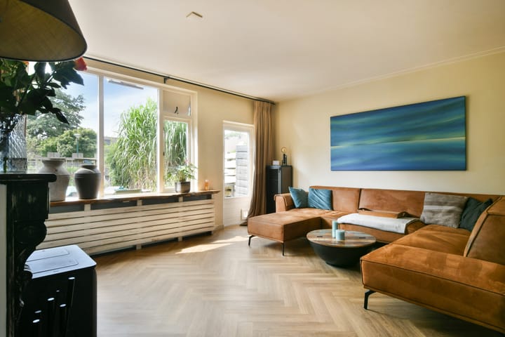 Tussenwoning te koop: Ouderhoek 61, Loenen Aan De Vecht