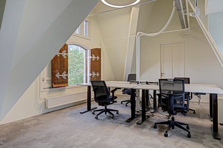 Nieuwezijds Voorburgwal 104