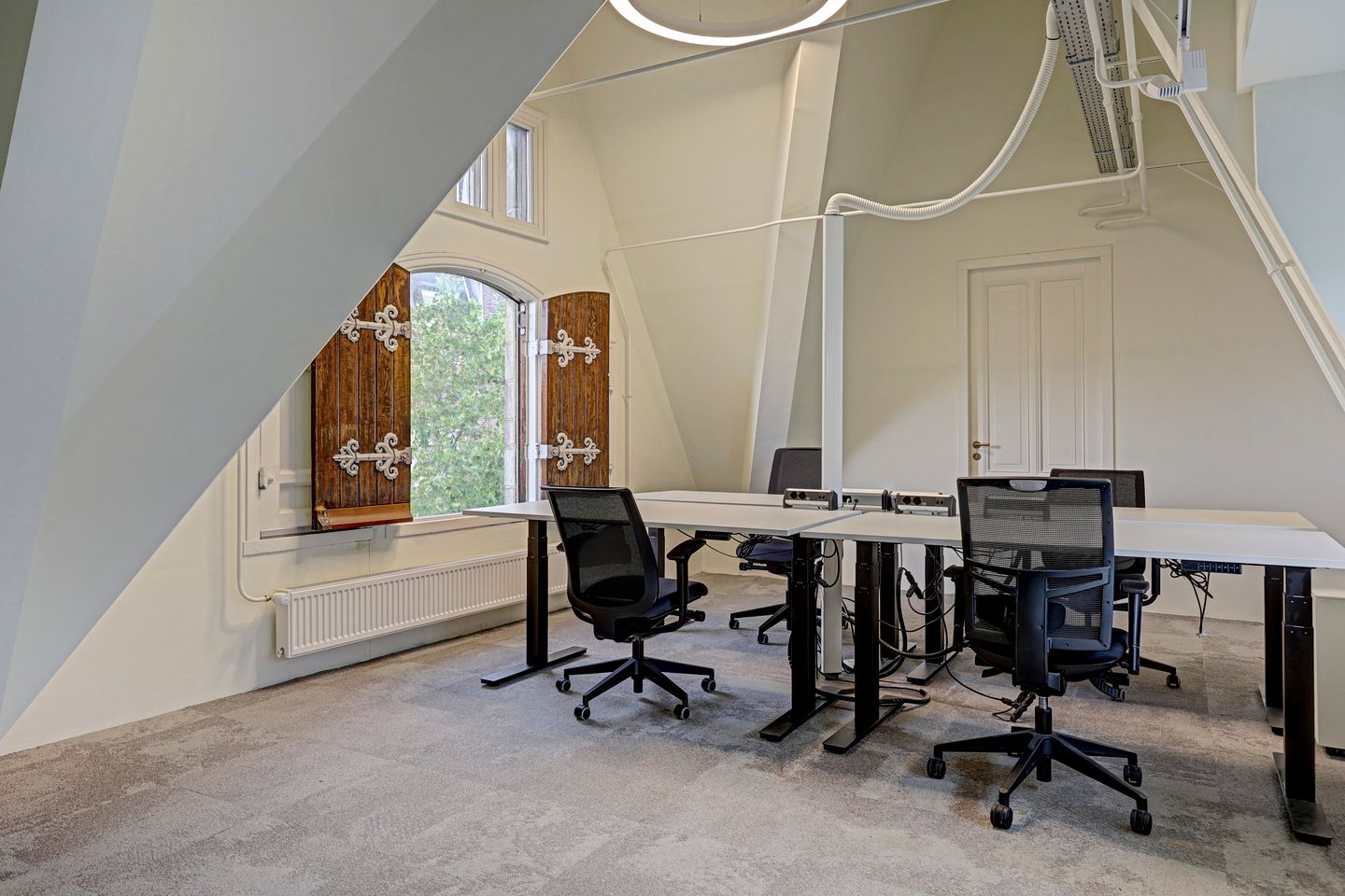 Bekijk foto 1 van Nieuwezijds Voorburgwal 104-108