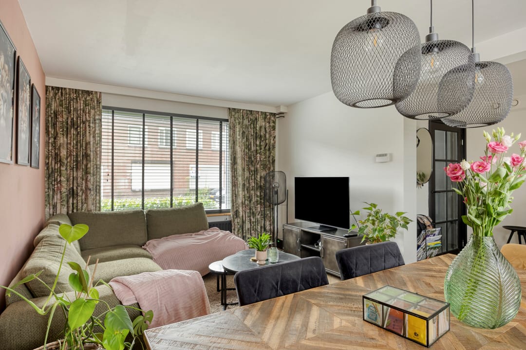 Photo 7 of Weefmeesterstraat 9
