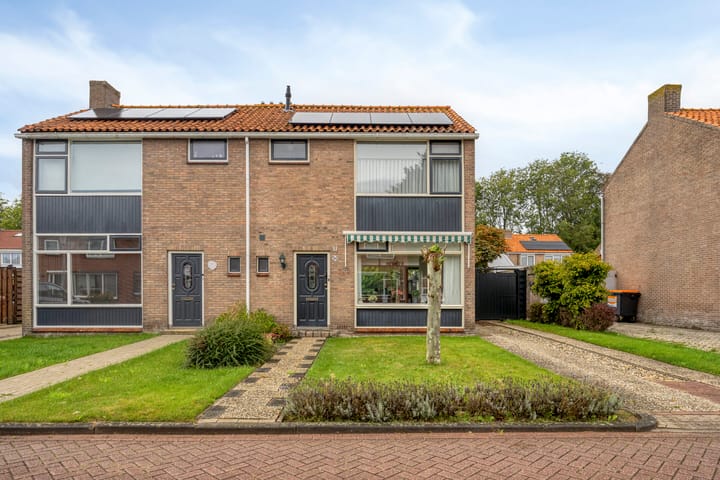 Twee-onder-één-kap te koop: Talmastraat 90, Veendam
