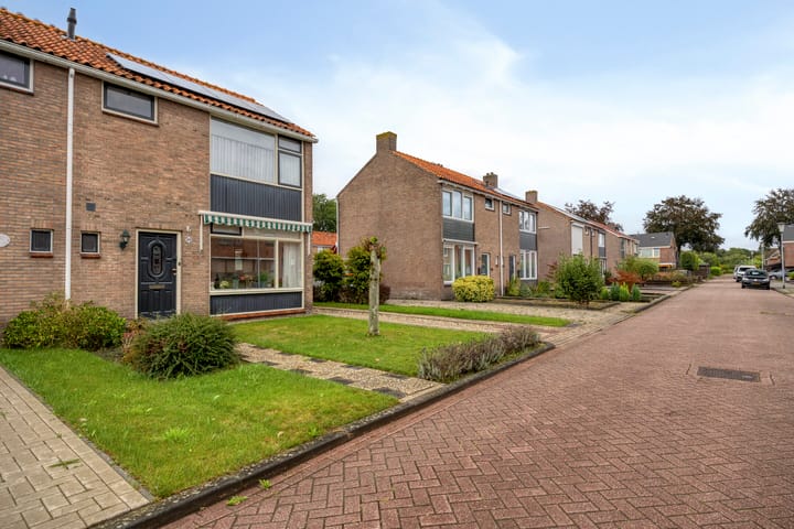 Twee-onder-één-kap te koop: Talmastraat 90, Veendam