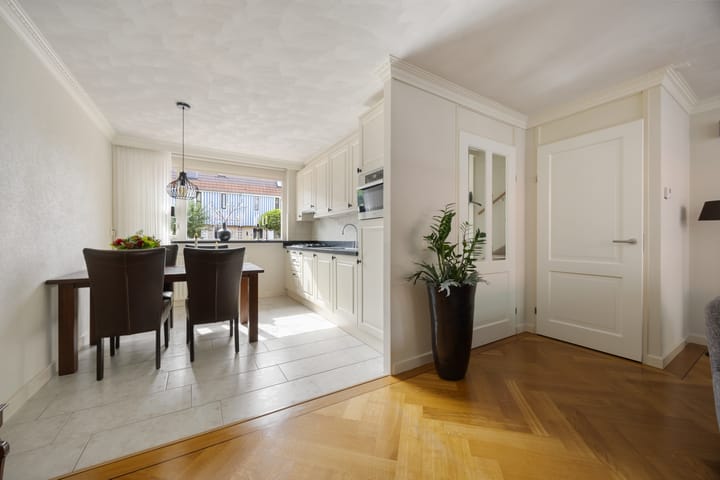 Tussenwoning te koop: De Hoge Akker 44, Barneveld