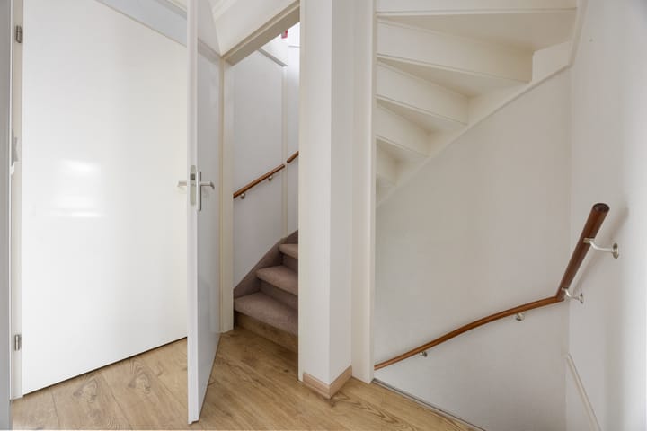 Tussenwoning te koop: De Hoge Akker 44, Barneveld