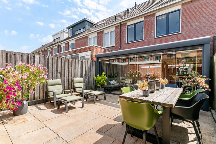 Tussenwoning te koop: Haya van Somerenstraat 44, Kudelstaart