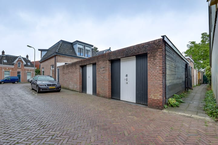 Hoekwoning te koop: Molenbelt 2, Deventer
