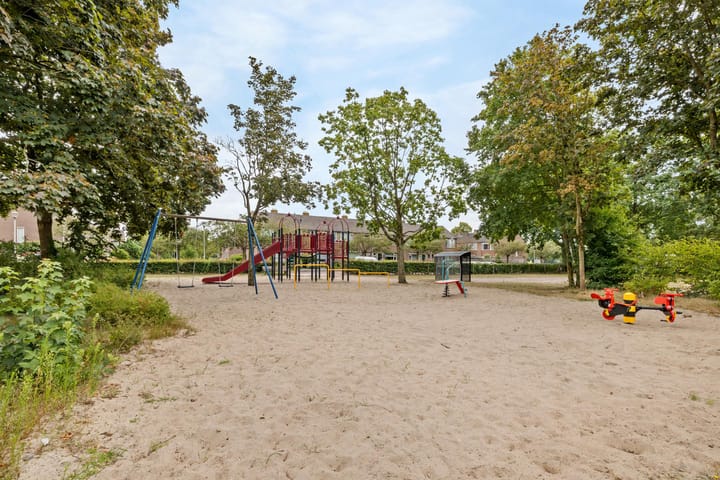 Hoekwoning te koop: Jac. P. Thijssepark 19, Naarden