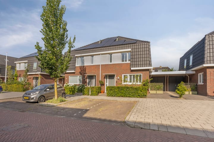 Tussenwoning te koop: Ambachtsweg 46, Heiloo