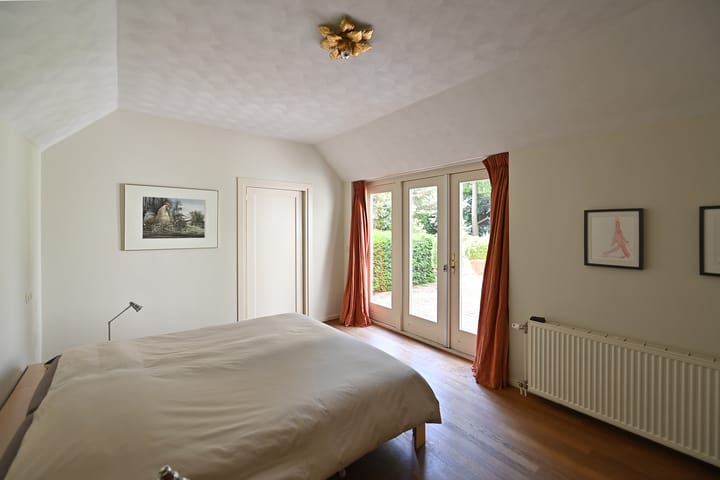Vrijstaande woning te koop: Herdersweg 13A, Laren (Nh)