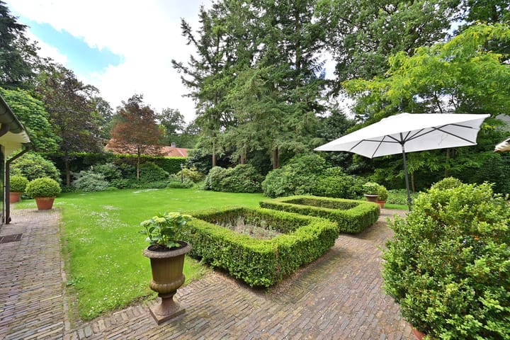 Vrijstaande woning te koop: Herdersweg 13A, Laren (Nh)