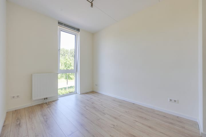 Tussenwoning te koop: Sprenglaar 146, Almere