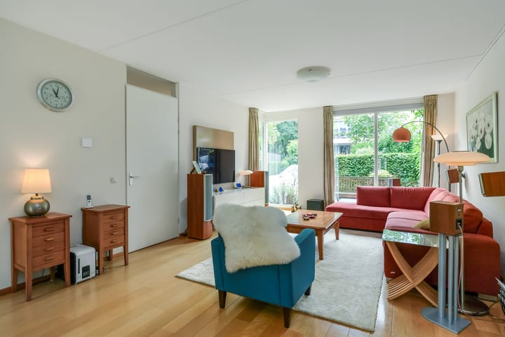 Tussenwoning te koop: van Nispen tot Pannerdenplantsoen 10, Doorwerth