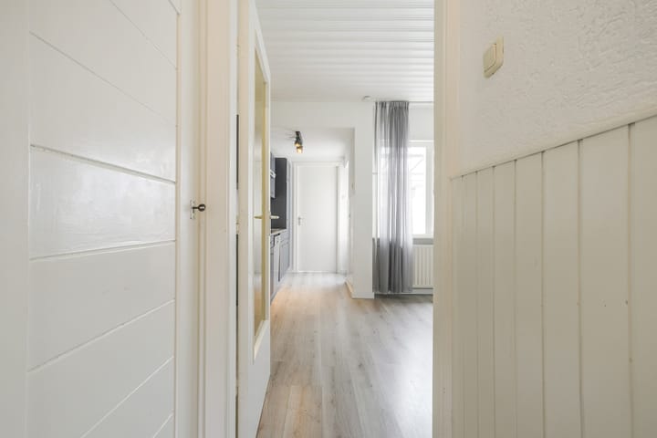 Tussenwoning te huur: Jan Scharpstraat 26, Tilburg