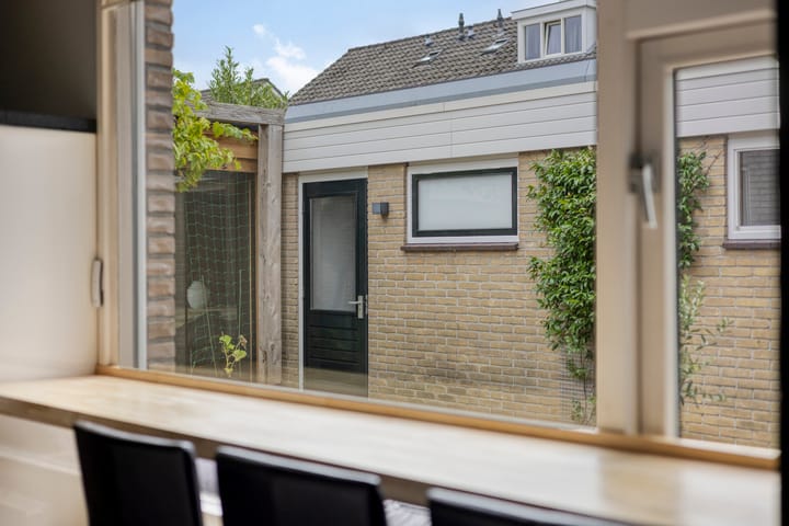 Twee-onder-één-kap te koop: Anjelier 11, Borne