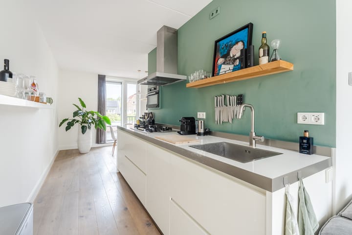 Tussenwoning te koop: Bloemweg 75, Amersfoort
