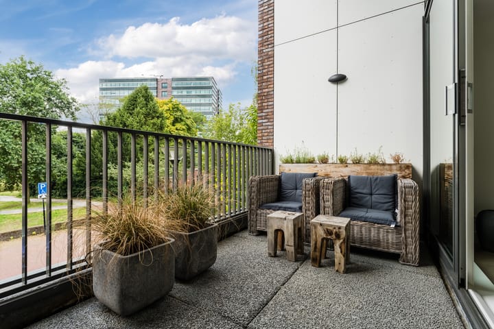 Tussenwoning te koop: Bloemweg 75, Amersfoort