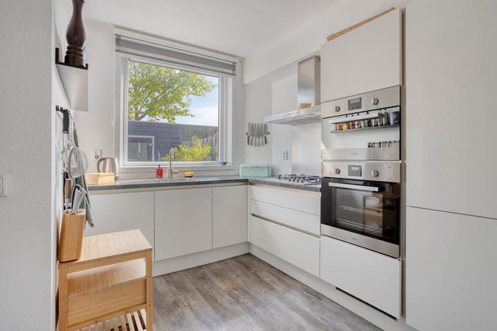 Tussenwoning te koop: Röntgendreef 35, Maassluis