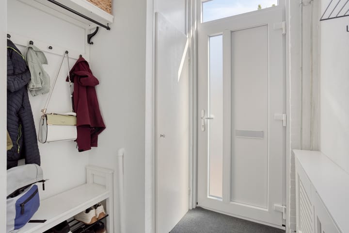 Tussenwoning te koop: Röntgendreef 35, Maassluis