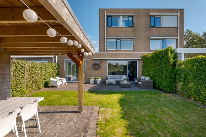 Tussenwoning te koop: Speldenmakerstraat 34, Zwolle