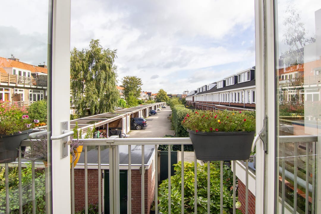 Photo 28 of Jac. van Looystraat 17